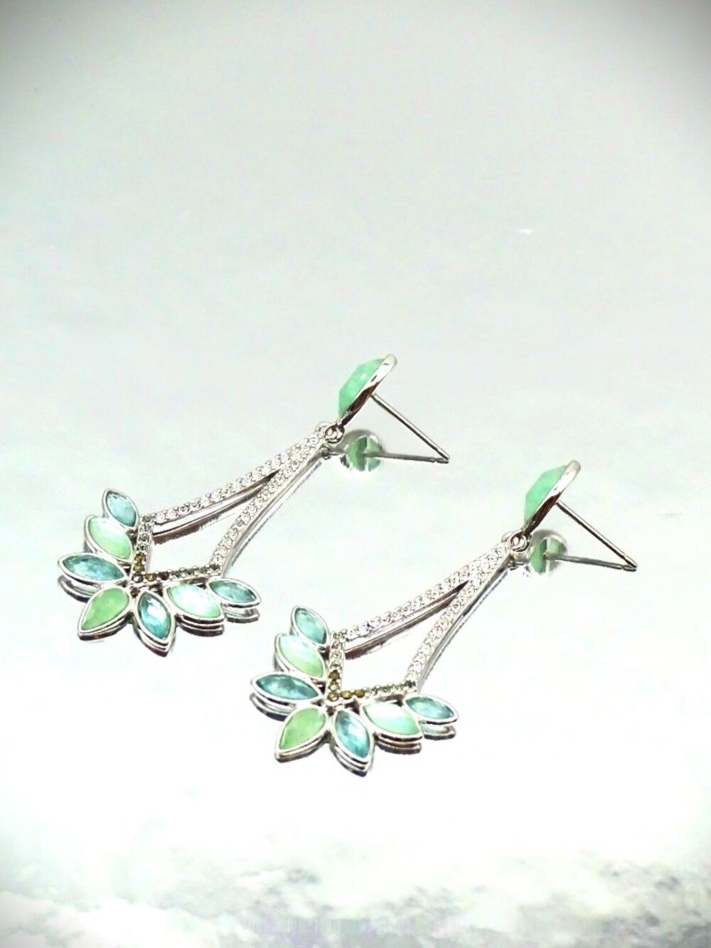 JUDITH JACK Sterling Silver Mother of Pearls Doublets Chandelier Earrings